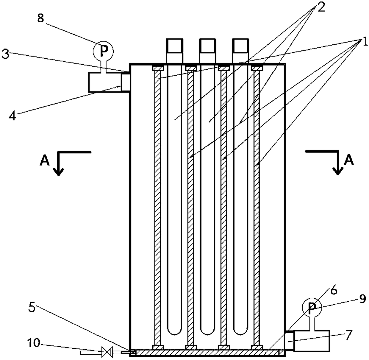 Device for treating oily wastewater by photocatalytic-oxidation composite diatomite-based nano-ceramics and method