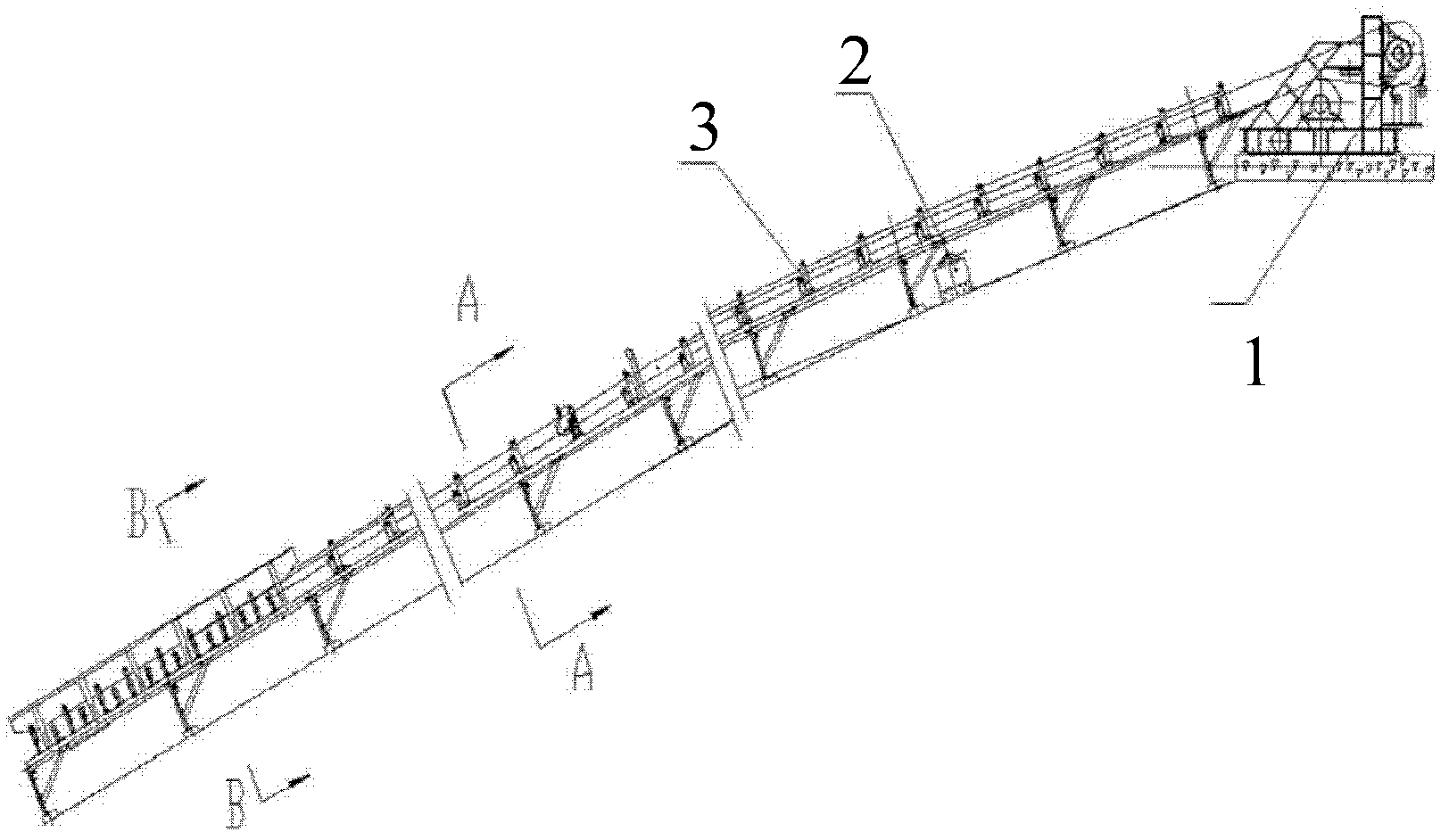 Belt conveyor with large inclined angle