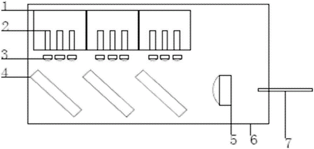 Beam combination device based on photonic crystal laser