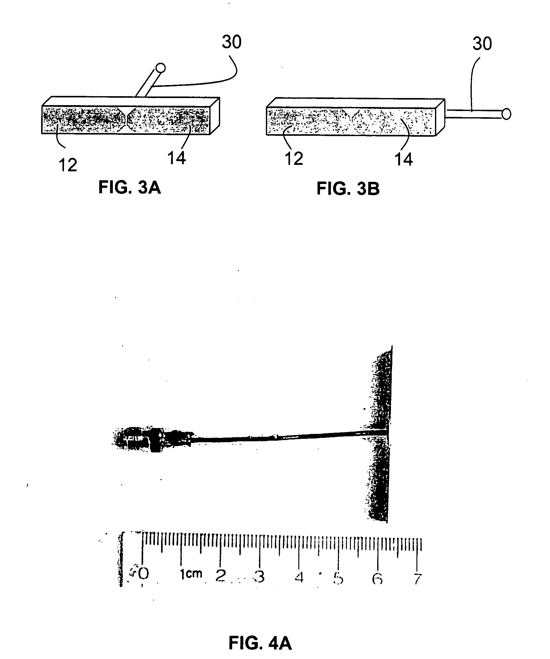 Small footprint dual band dipole antennas for wireless networking