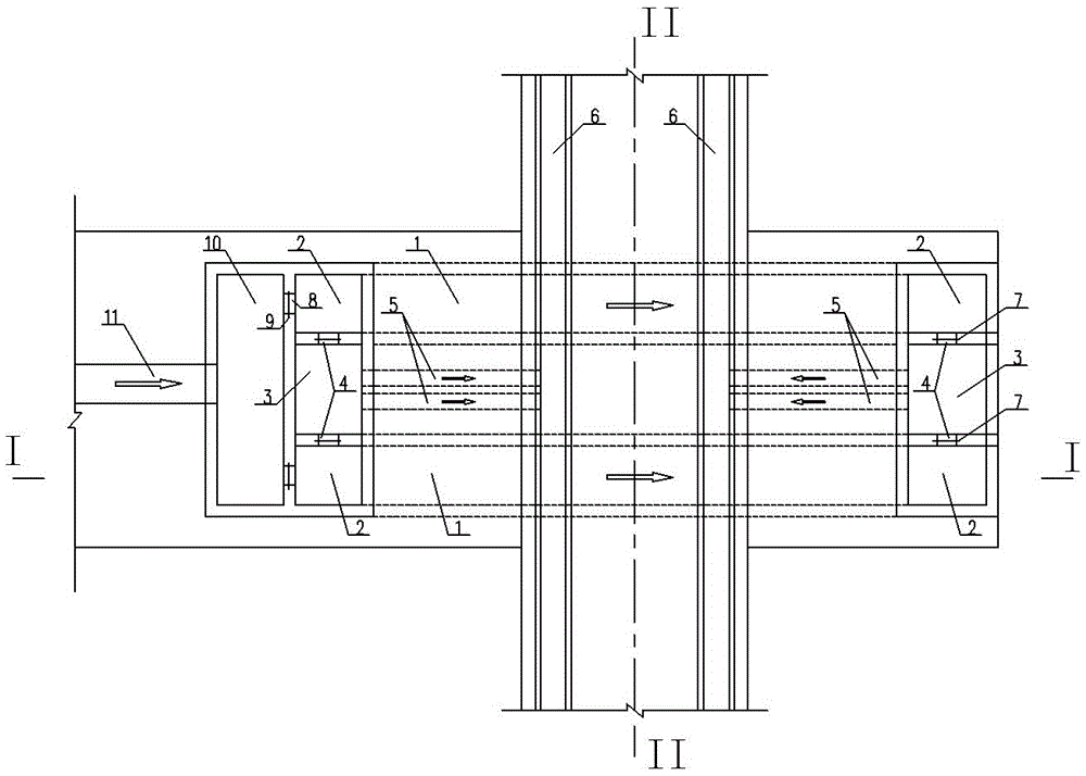 Flow splitting system between ditches in two sides in water-rich tunnel provided with inclined shafts and flow splitting method of flow splitting system