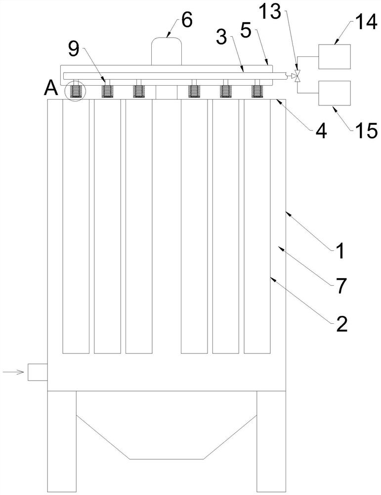 A kind of anti-blowing type high-efficiency dust collector