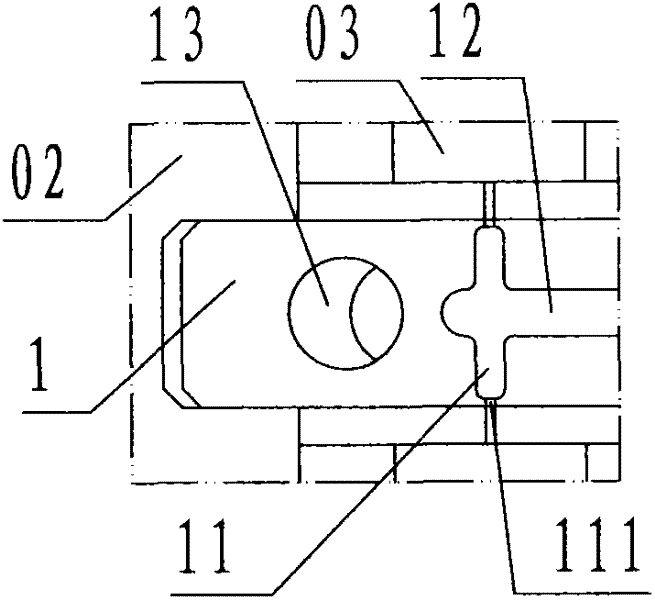 Device for automatic blanking of three-plate mold spreader channel cold slug