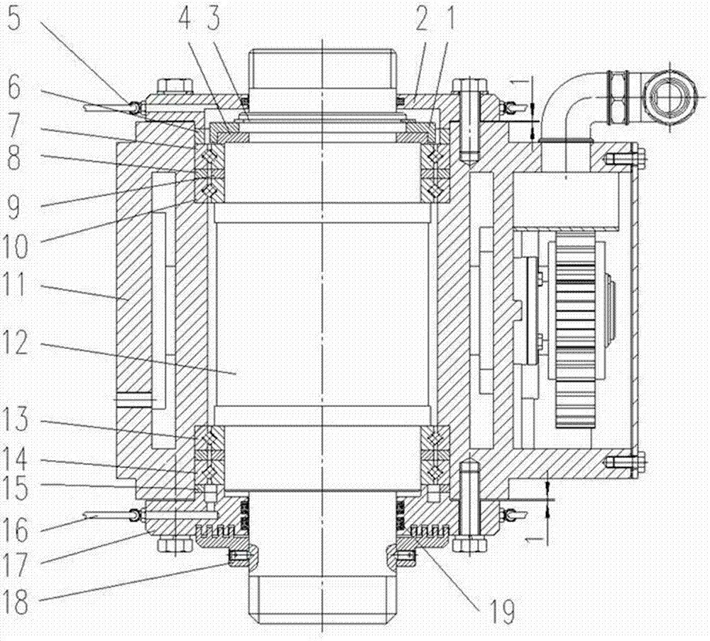 Rotary vibratory force head main shaft device