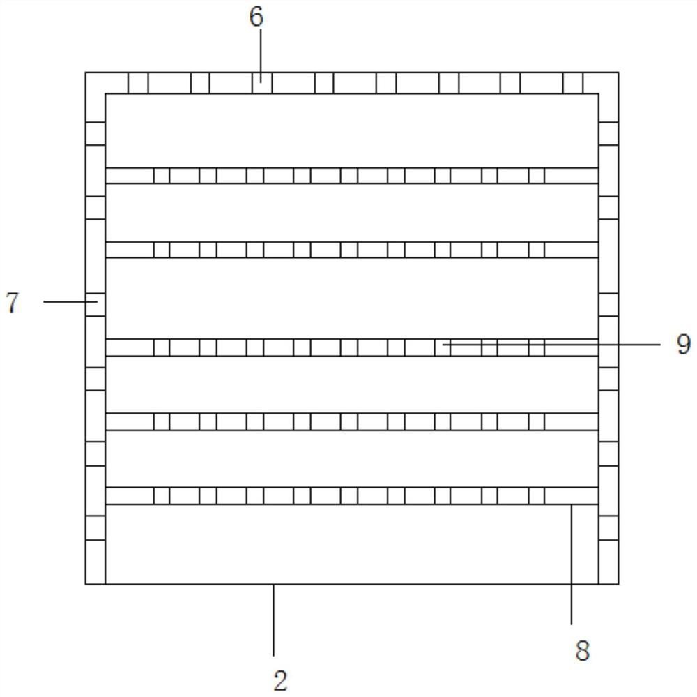 Metal garland packing and production equipment thereof