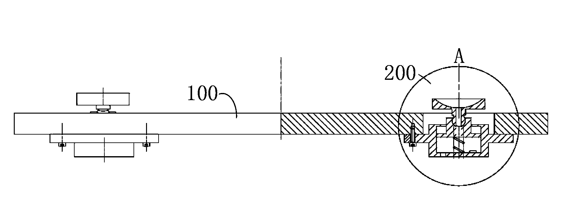 Sucking device for warped silicon wafer and sucking method thereof