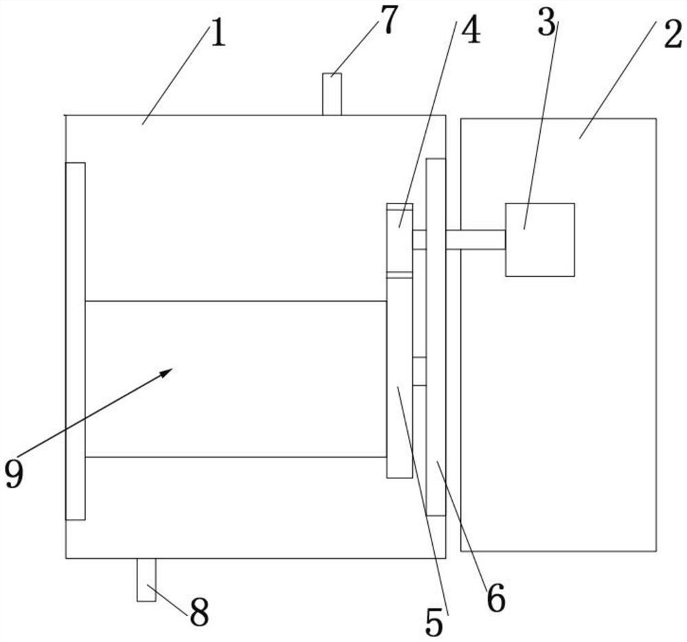 Method for cooperatively treating low-concentration organic wastewater through adsorption and in-situ light regeneration