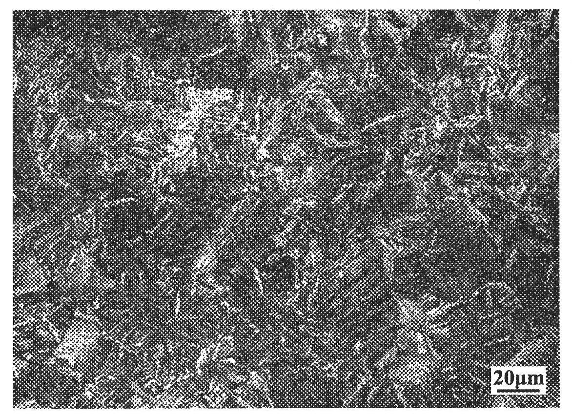 Heat treatment method for materials of 25CrMo alloy steel hollow car axle for high-speed railway passenger trains