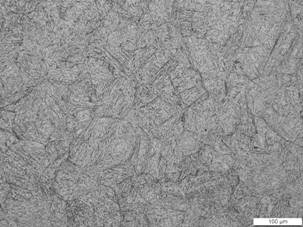 Cast steel shot with low-carbon martensite structure and preparation process for cast steel shot