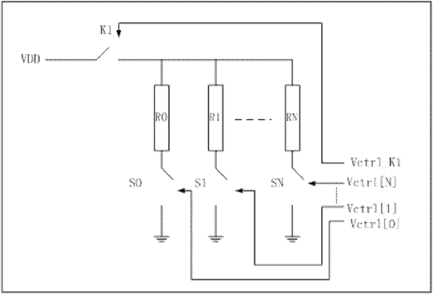 Ultrahigh frequency electronic tag and sensitivity configuration method thereof