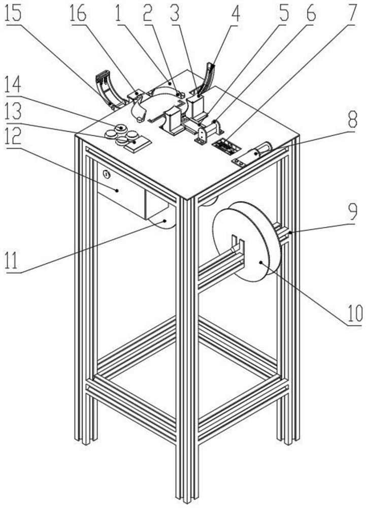 A semi-automatic crab binding device