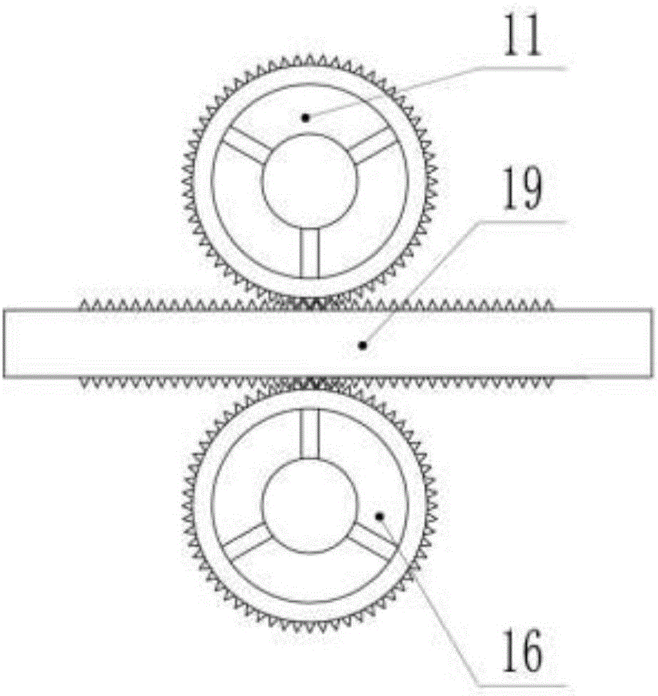 Manual feed grinding device for household livestock breeding