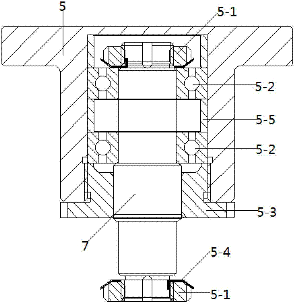 Pressing rope wheel device for endless rope continuous tractor