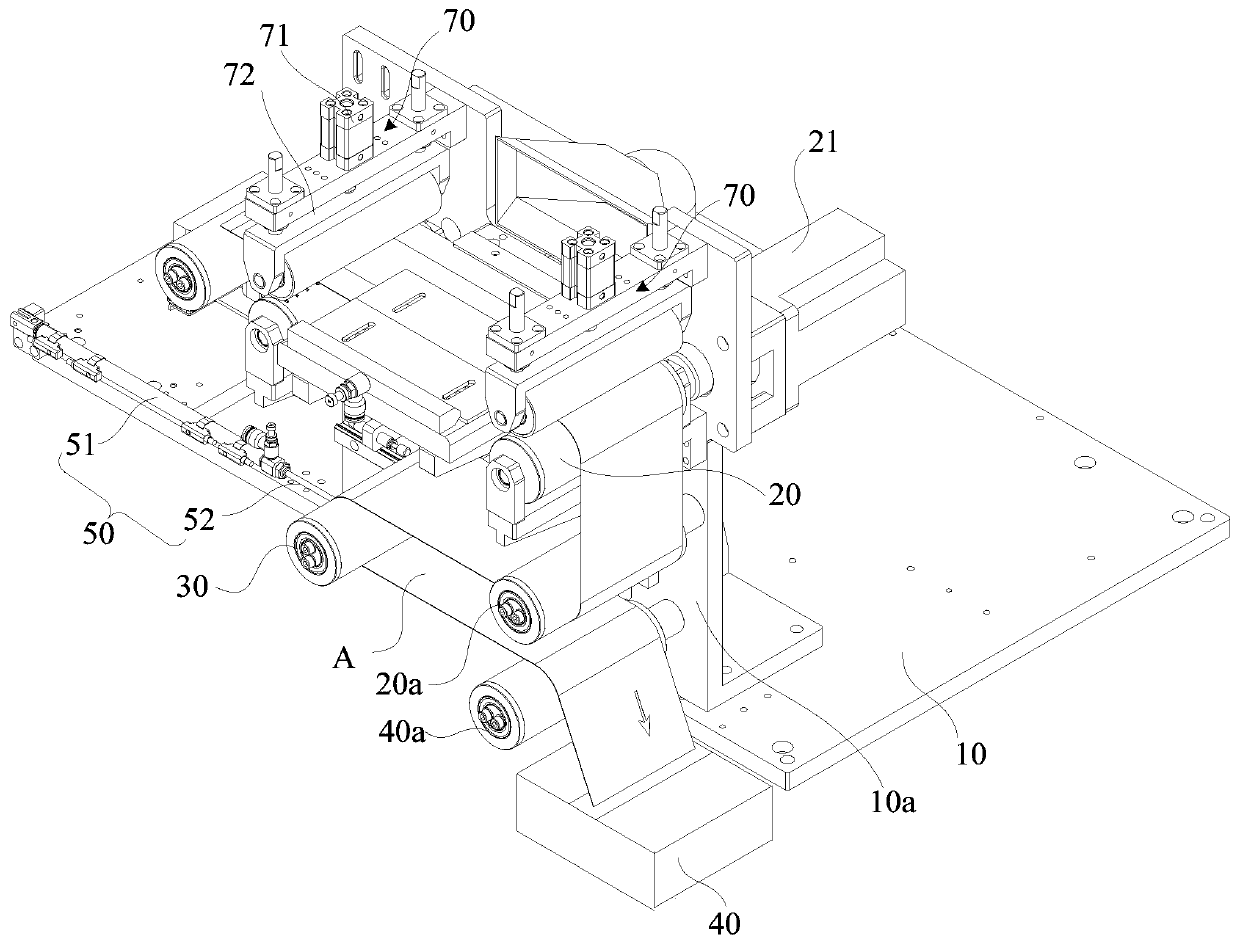 Material conveying device and material conveying method