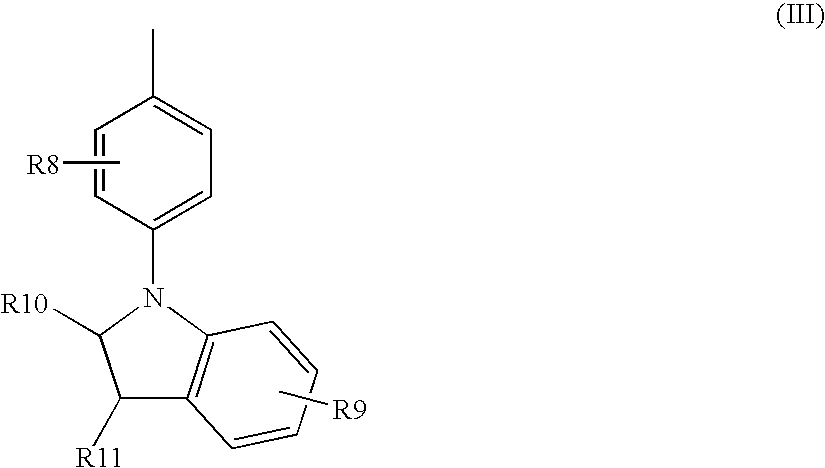 Composition containing an oily phase and a naphthopyran dye, cosmetic treatment processes