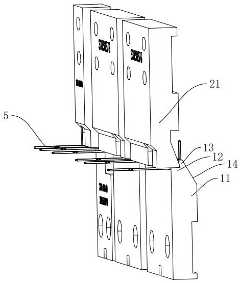 Bending method and processing equipment for connecting piece