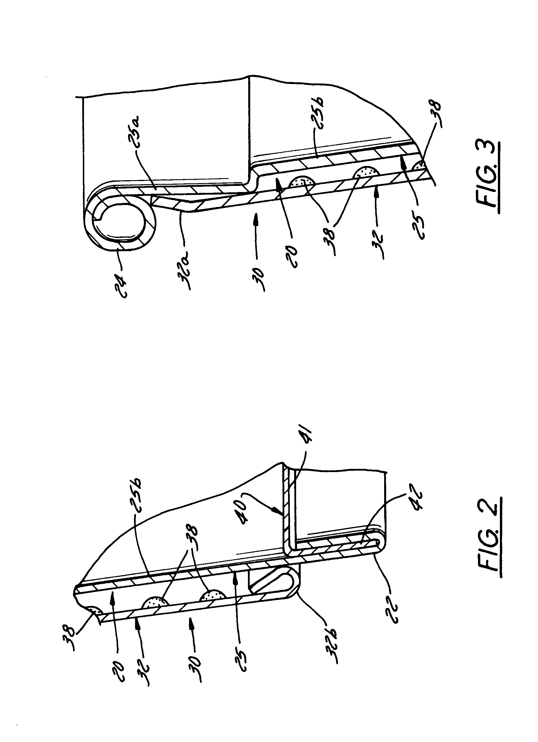 Double wall container with internal spacer