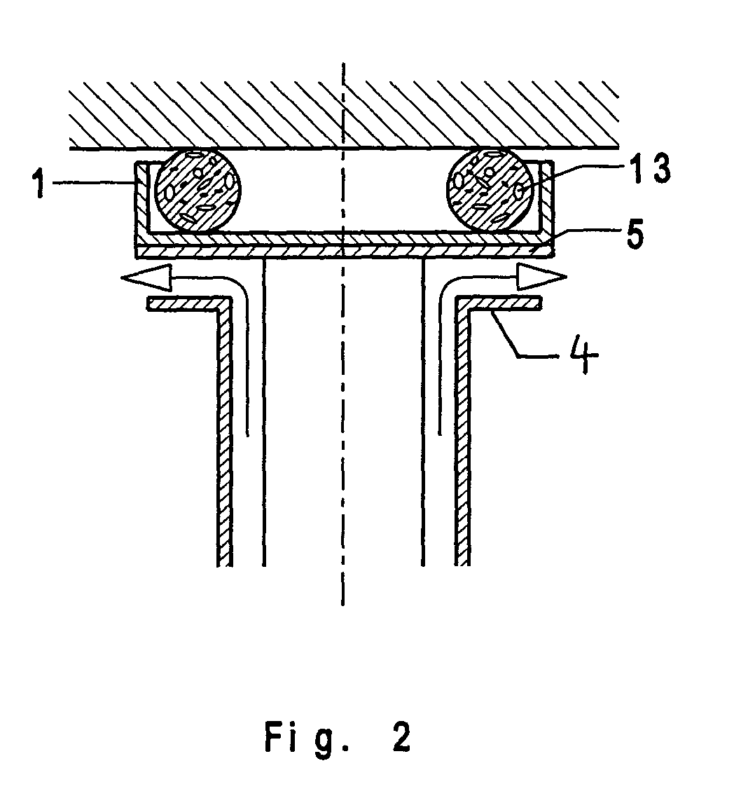 Valve arrangement for a vacuum pump