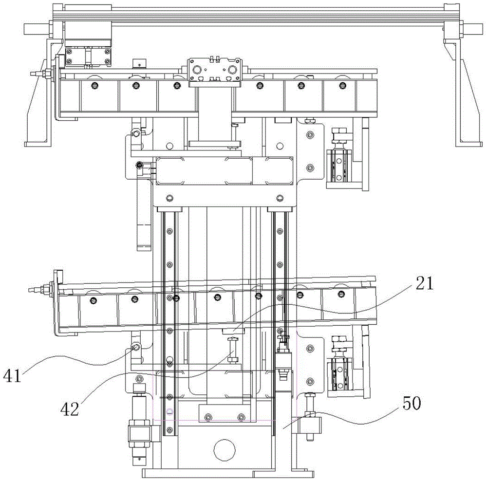 Liftably-slantwise conveying mechanism