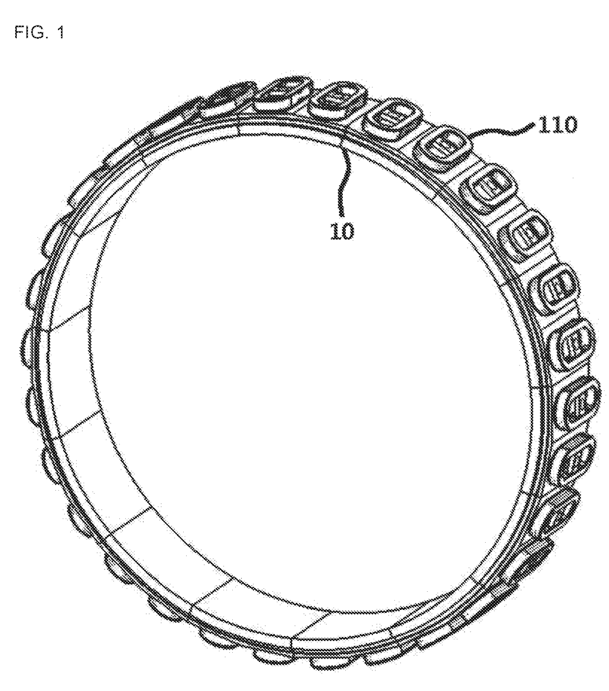 Flexible support apparatus for superconducting magnet in superconducting rotating machine