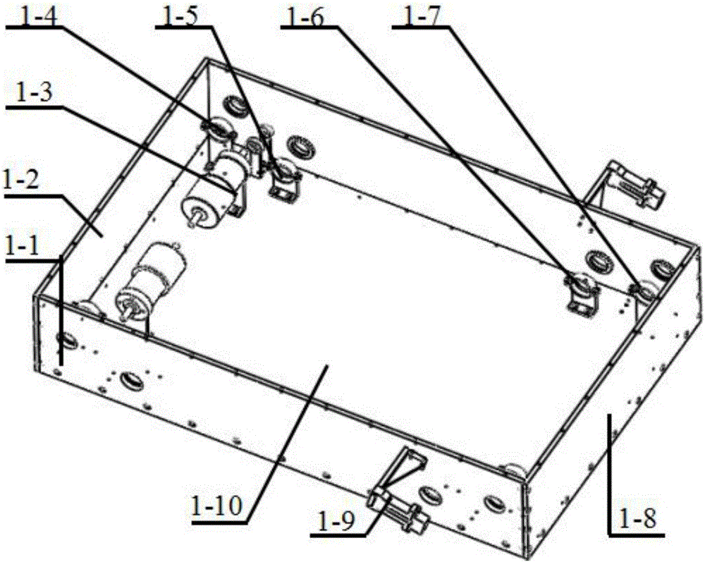 Mobile robot platform with deformable tracks based on four-rod mechanism