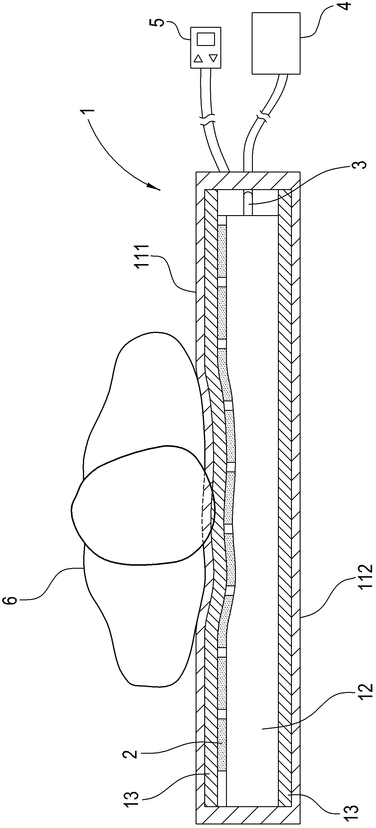 Apparatus for automatically adjusting hardness of air cushion bed according to supine or side lying sleeping positions, and method thereof