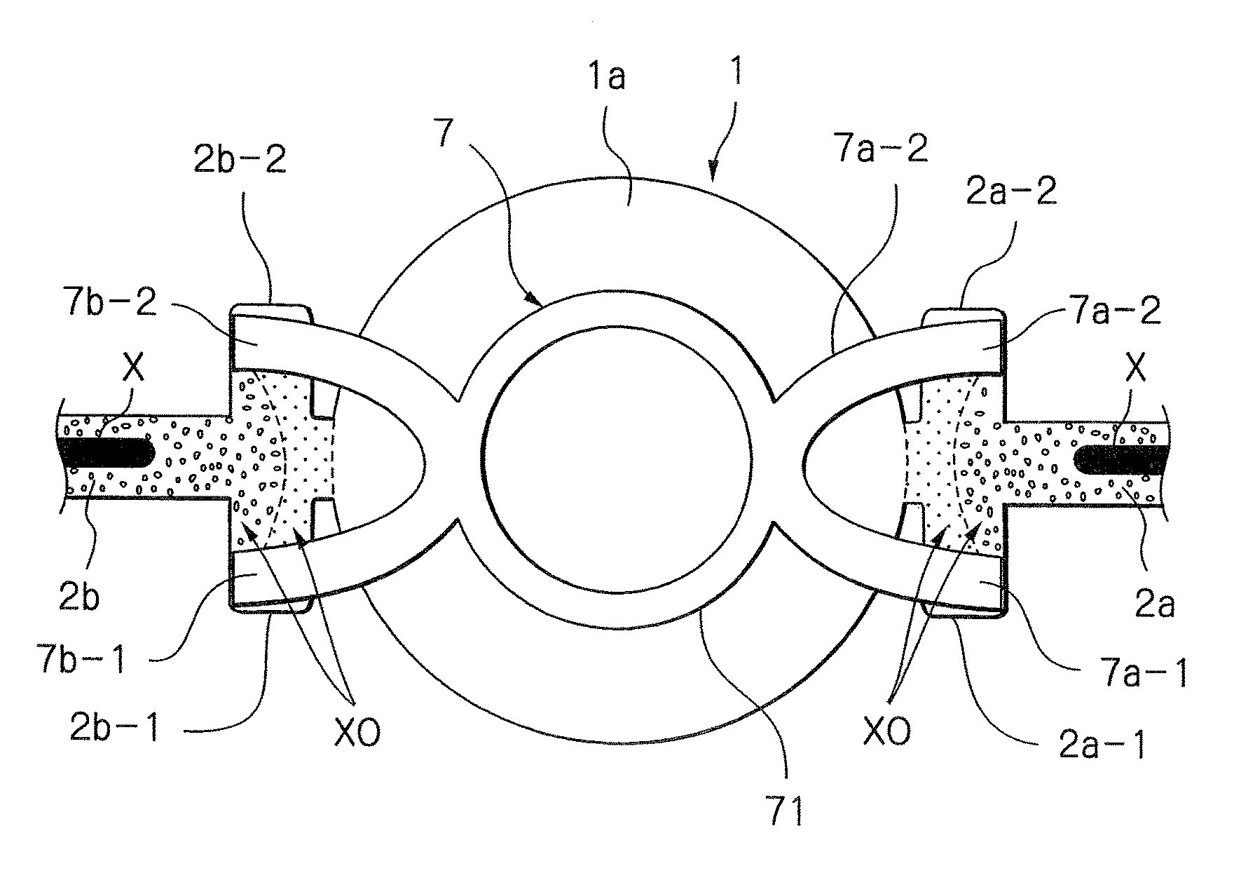 Optical deflector including mirror with extended reinforcement rib coupled to protruded portions of torsion bar