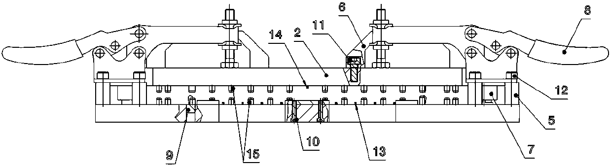 Clamp for quickly assembling middle bakelite assembly