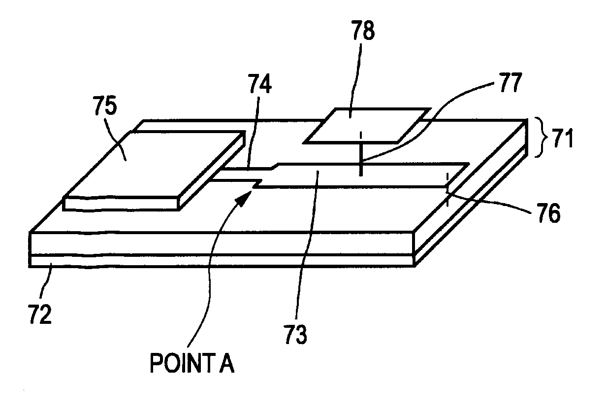 Communication device and high-frequency coupler