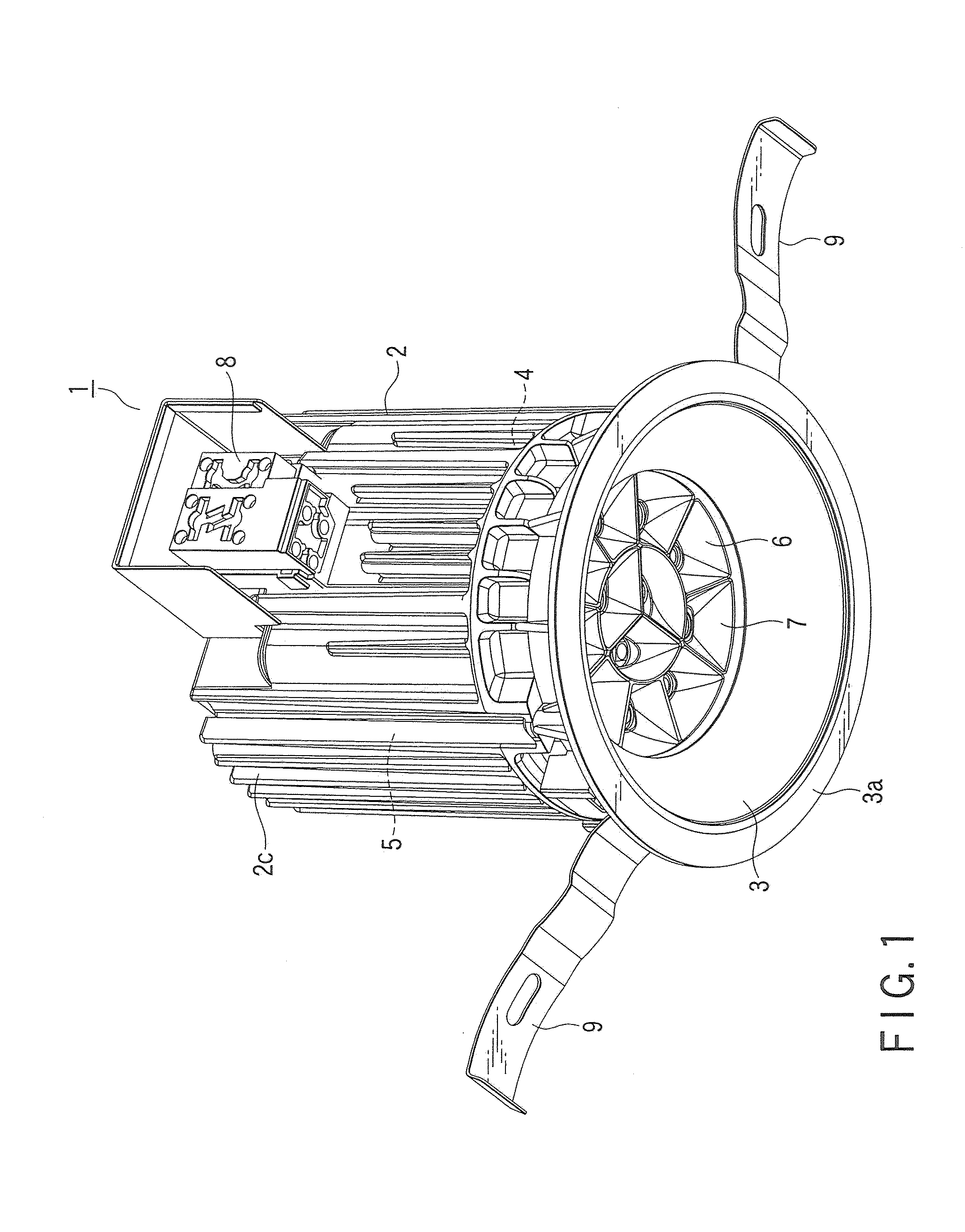 Lighting apparatus and substrate having plurality of light-emitting elements mounted thereon and incorporated in this lighting apparatus