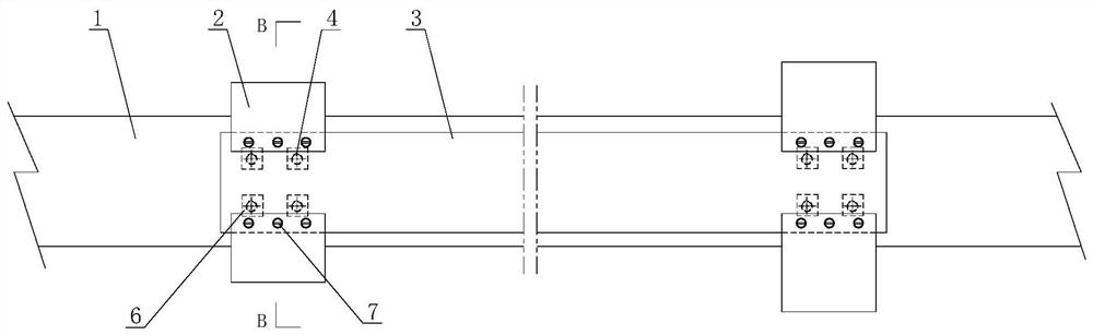 Safety protection device of lifting belt or traction belt and use method of safety protection device