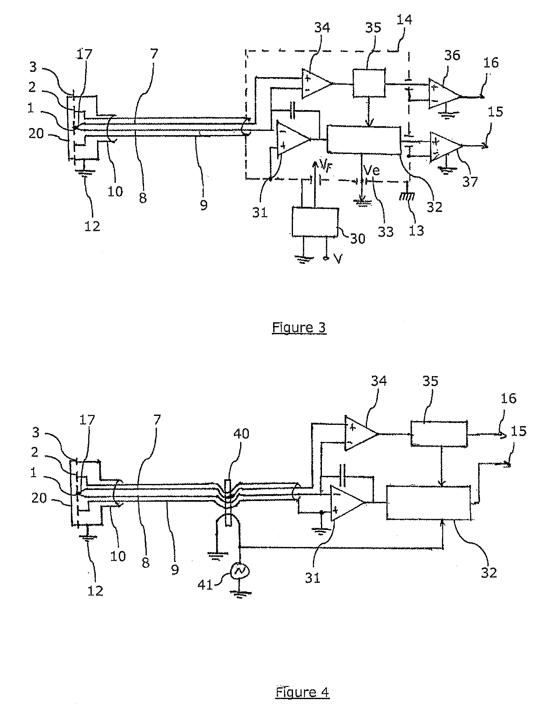 Capactive pressure sensor incorporating a temperature measurement and compatible with hot environments