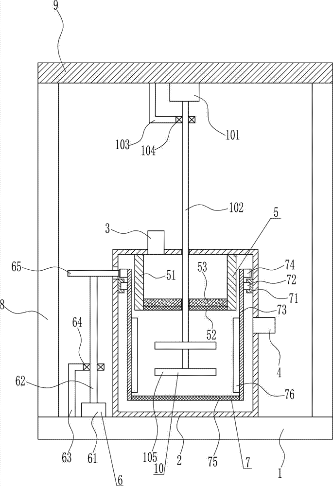 Filtering device for treating sewage after dehydration of crude oil