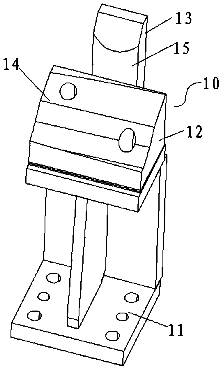 Automatic fastening table for engine hood