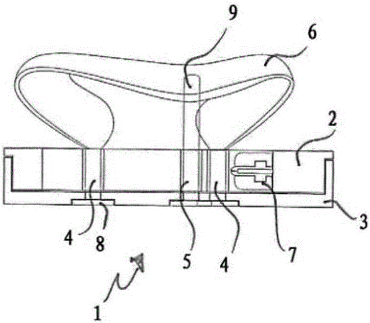 Footwear comprising an elastic intermediate sole