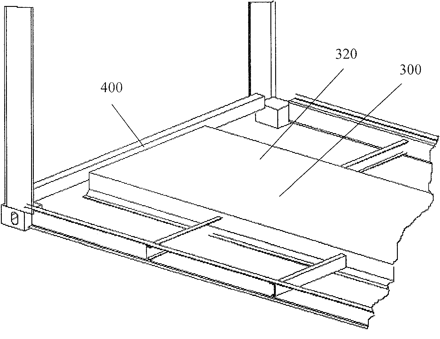 Bulk cargo box with goose neck tunnel