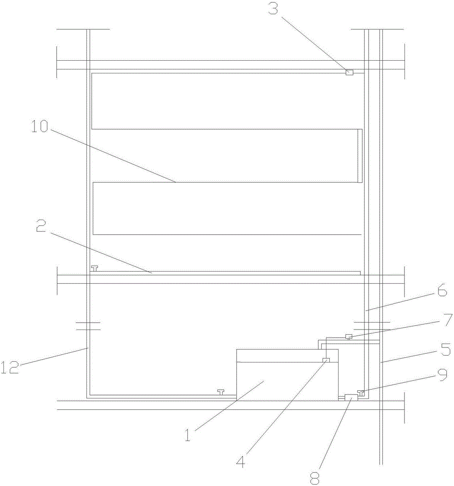 Automatic spraying maintenance system for concrete vertical member employing circulating water supply