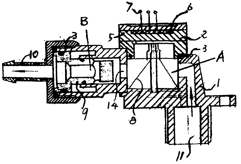 External rapid-heating type electric water heater provided with water flow sensor with pressure reduction function