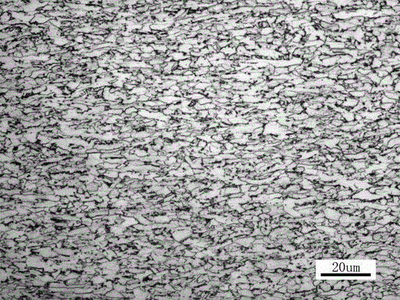 Steel with yield ratio of 0.9 or more used for ultra-fine grain slideway and production method thereof