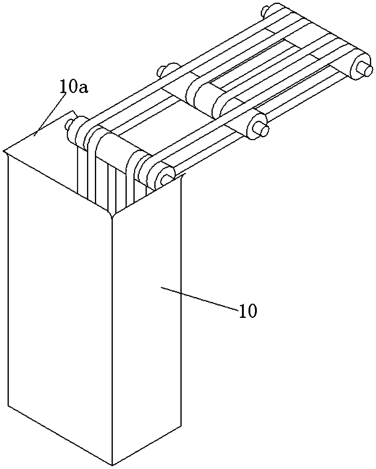 An oscillating conveyor belt for cooling fins