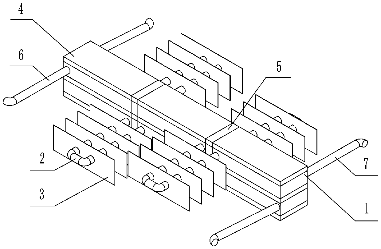 Refrigerating unit and combined type refrigerating device thereof