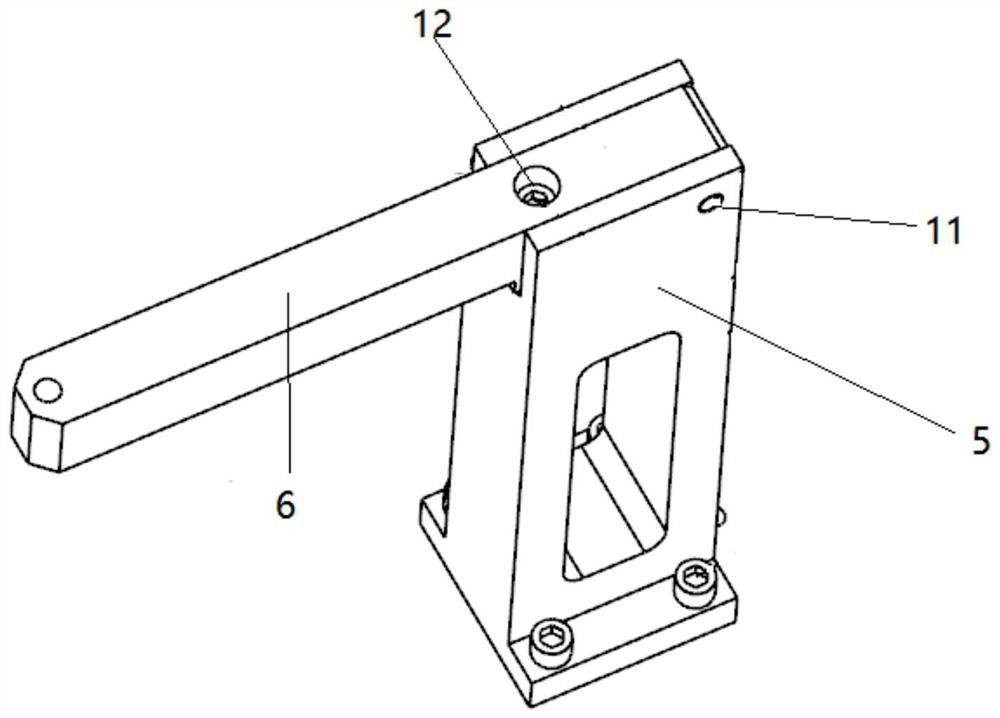 Clamping device of intermediate case supporting plate