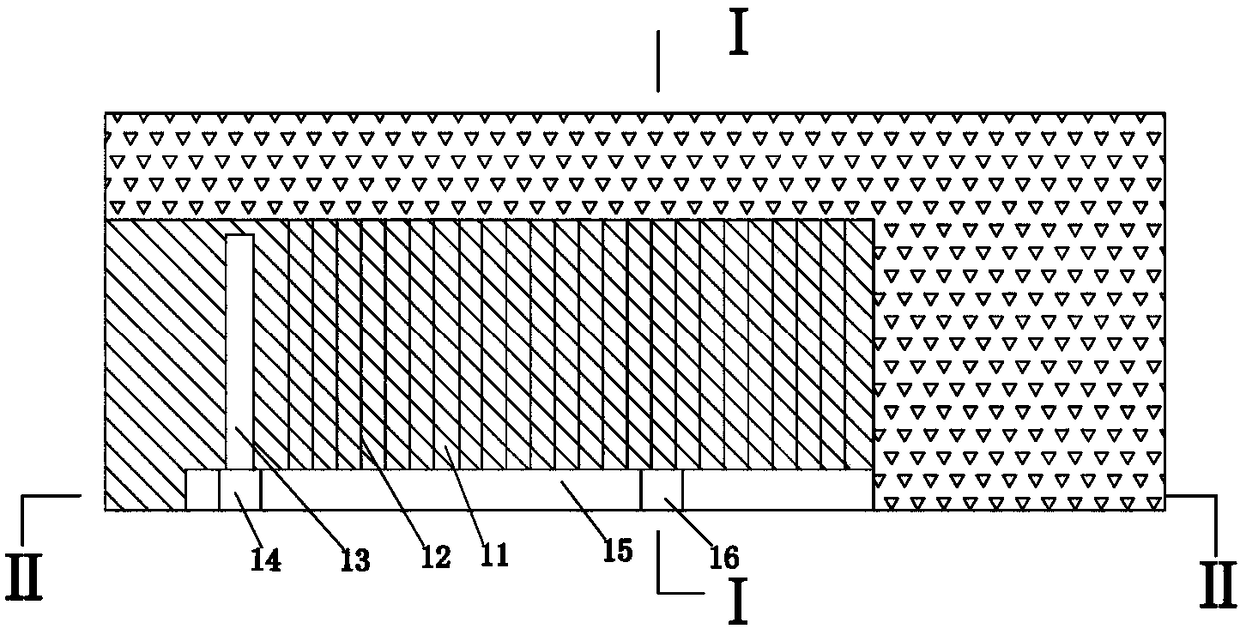 Low dilution sublevel caving mining method of steep inclined medium thick orebody