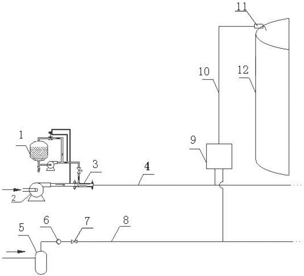 Compressed air foam fire extinguishing device for large floating roof storage tank