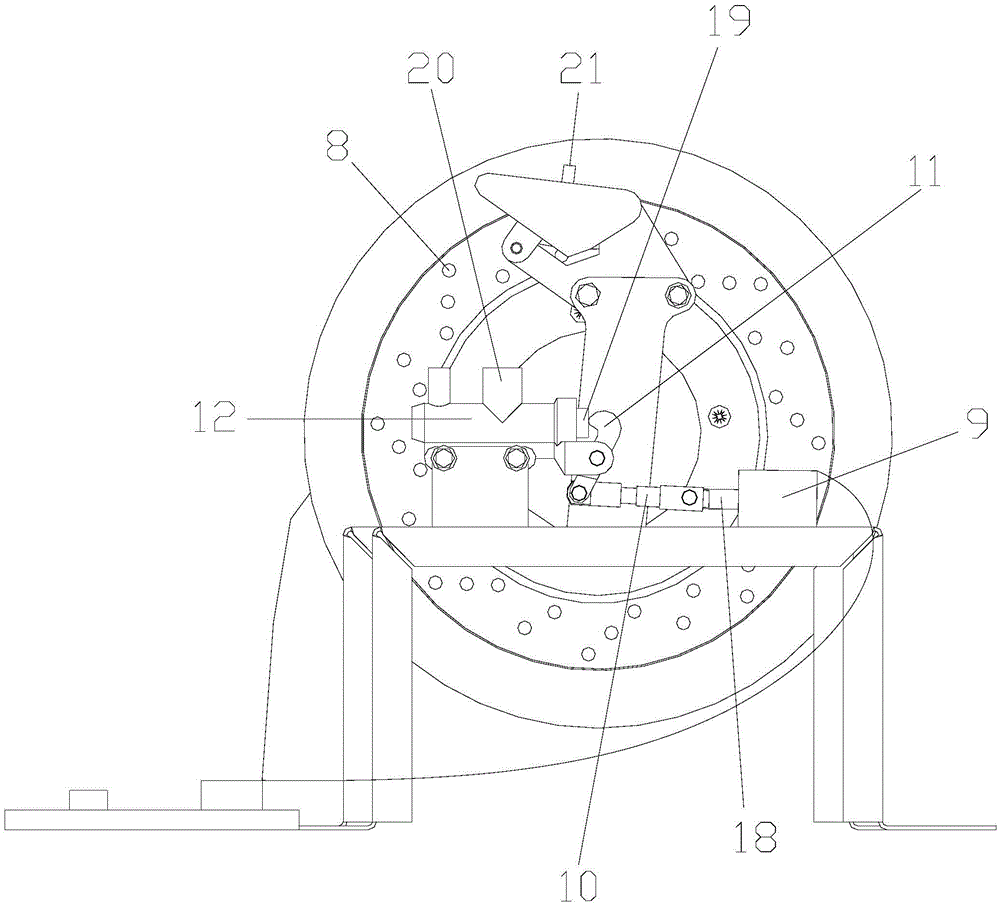 Brake disc type braking system of traction type soil tank experimental platform and braking method of brake disc type braking system