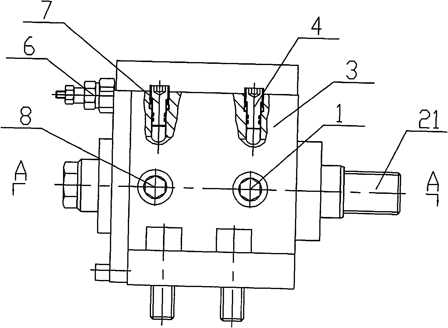 Internal recycle balance pressure oil cylinder