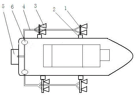 Yacht having oil slick recovery device