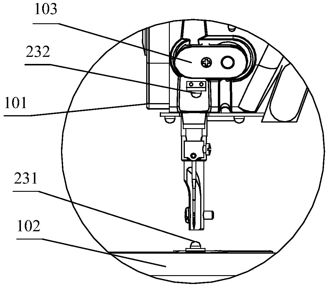 Sewing material detecting device and automatic presser foot height adjusting system for sewing machine