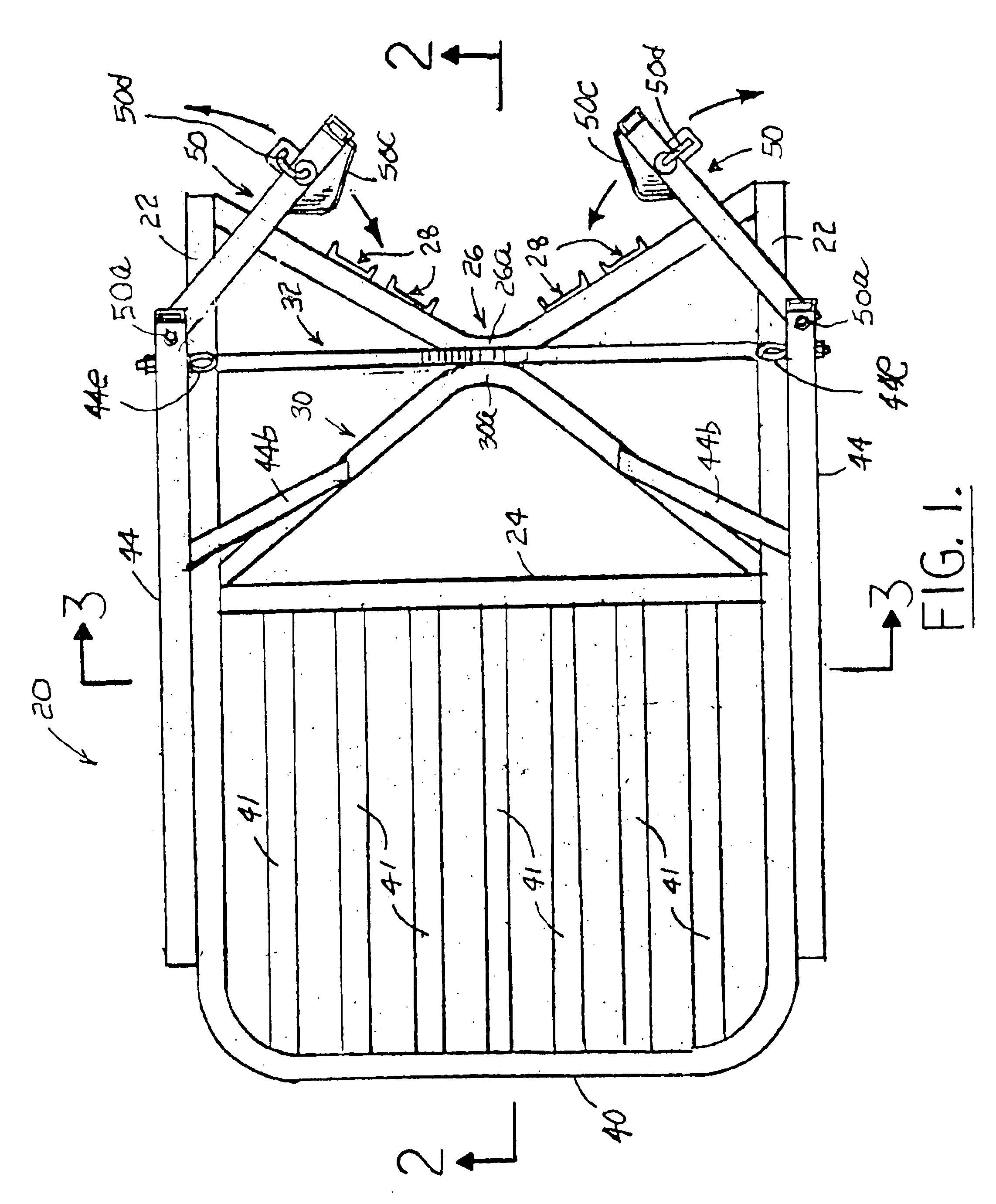 Climbing tree stand