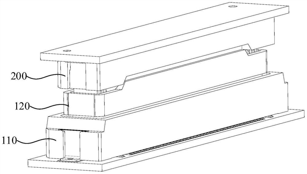 Floating type board-to-board connector and female base thereof